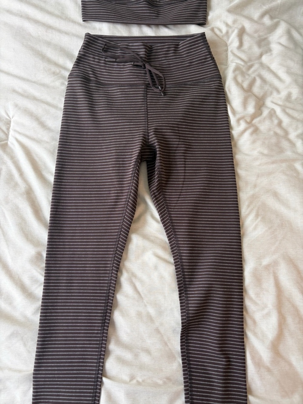 Avalanche Sports Bra and Leggings Matching Set - Picture 2 of 3